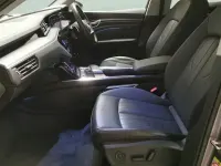 Usado Audi e-tron Comfort 300 kW (408 CV) 2021 Gris SUV