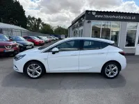 Used Vauxhall Astra SRi 2016 White Hatchback