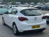Used Vauxhall Astra SRi 2015 White Hatchback