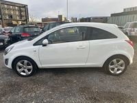 Used Vauxhall Corsa 2014 White Hatchback