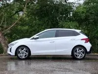 Used Hyundai i20 Ultimate 100 HP (73 kW) 2024 White Hatchback
