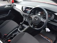 Used VW Polo SE 95 HP (69 kW) 2019 Red Hatchback