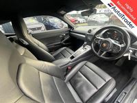 Used Porsche 718 Cayman 300 HP (220 kW) 2018 White Coupe