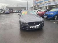 Begagnad Jaguar XE Prestige 180 HK (132 kW) 2016 Grå Sedan