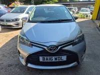 Used Toyota Yaris 99 HP (72 kW) 2016 Silver Hatchback