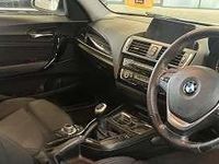 Used BMW 118 Sport Line 2015 Alpine white Hatchback