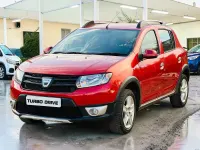 Usado Dacia Sandero Ambiance 90 HP (66 kW) 2014 Vermelho Citadino