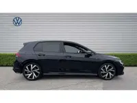 Second-hand VW Golf VIII R-line 150 CP (110 kW) 2022 Negru Hatchback