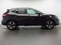 Used Nissan Qashqai N-Connecta 116 HP (85 kW) 2016 Black SUV