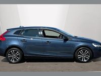 Used Volvo V40 Momentum 120 HP (88 kW) 2017 Blue Hatchback