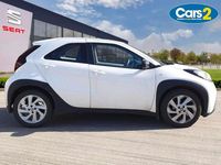 Used Toyota Aygo X PURE 72 HP (52 kW) 2023 White SUV