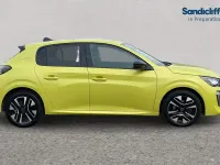 Used Peugeot 208 Allure 101 HP (74 kW) 2026 Yellow Hatchback