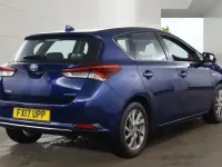 Used Toyota Auris Hybrid Business Edition 136 HP (100 kW) 2017 Blue Hatchback