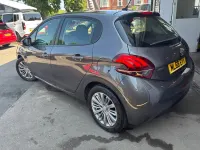 Used Peugeot 208 Signature Sky 2018 Grey Hatchback