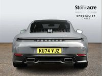Begagnad Porsche 911 389 HK (286 kW) 2024 Grå Sportkupé