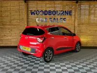Used Hyundai i10 Premium SE 87 HP (63 kW) 2019 Red Hatchback