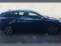 Used Hyundai i30 Premium SE 138 HP (101 kW) 2019 Blue Estate