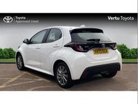 Used Toyota Yaris Hybrid 116 HP (85 kW) 2022 White Hatchback