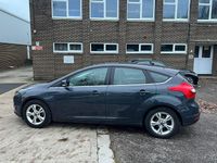 Used Ford Focus Zetec 125 HP (91 kW) 2012 Grey Hatchback