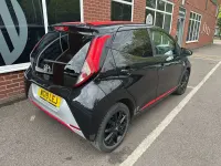 Gebraucht Toyota Aygo x-press 2019 Schwarz Kleinwagen