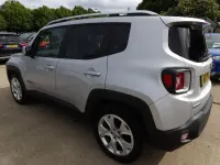 Begagnad Jeep Renegade Limited 120 HK (88 kW) 2015 Grå SUV