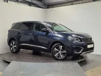 Usado Peugeot 5008 Allure 130 HP (95 kW) 2019 Azul SUV