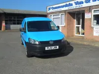 Usado VW Caddy Startline 102 CV (75 kW) 2015 Azul Monovolumen