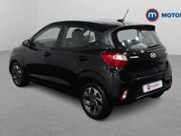 Begagnad Hyundai i10 Advanced 63 HK (46 kW) 2025 Svart Halvkombi