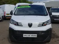 Używany Peugeot Expert 120 KM (88 kW) 2024 Biały Van
