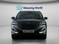 Second-hand Ford Kuga Vignale 225 CP (165 kW) 2023 Negru SUV