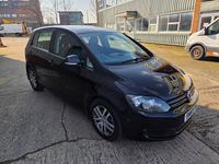 Begagnad VW Golf VI SE 105 HK (77 kW) 2011 Svart Halvkombi