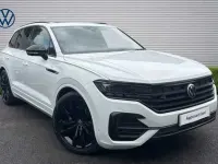 Käytetty VW Touareg 286 HP (210 kW) 2023 Katumaasturi
