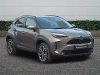 Used Toyota Yaris Hybrid 2024 Titan bronze Estate