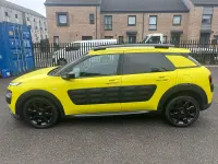 Used Citroën C4 Cactus Flair 100 HP (73 kW) 2015 Yellow Hatchback