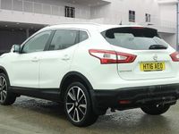 Used Nissan Qashqai Tekna 2016 Pure white SUV