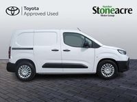 Used Toyota Proace 100 kW (136 HP) 2025 White MPV