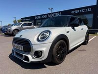 Usado Mini Cooper Hatch 136 CV (100 kW) 2019 Plateado Utilitario