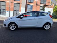 Used Ford Fiesta Zetec 2014 White Hatchback