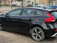 Käytetty Volvo V40 R-Design 190 HP (139 kW) 2016 Musta Viistoperä