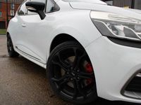 Used Renault Clio IV 200 HP (147 kW) 2016 White Hatchback