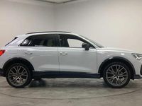Begagnad Audi Q3 Black Edition 150 HK (110 kW) 2024 Vit SUV