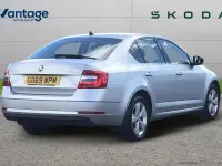 Usado Skoda Octavia SE Technology 115 HP (84 kW) 2020 Prateado Citadino