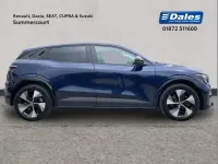 Used Renault Megane E-Tech Equilibre 160 kW (218 HP) 2022 Blue Hatchback