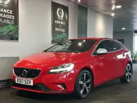 Gebraucht Volvo V40 R-Design 190 PS (139 kW) 2017 Rot Kleinwagen
