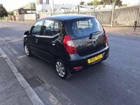 Usado Hyundai i10 Classic 85 HP (62 kW) 2012 Preto Citadino