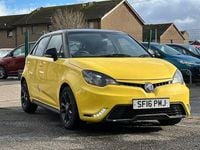 Begagnad MG MG3 2016 Gul Halvkombi