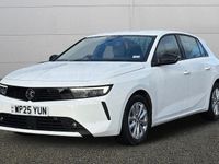 Used Vauxhall Astra Design Edition 131 HP (96 kW) 2025 White Hatchback