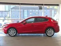 Usado Mazda 3 Inclusive 120 CV (88 kW) 2017 Rojo Utilitario