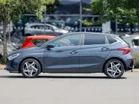 Used Hyundai i20 Premium 100 HP (73 kW) 2024 Grey Hatchback