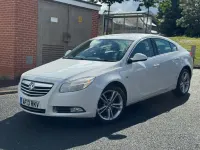 Used Vauxhall Insignia 2013 White Hatchback